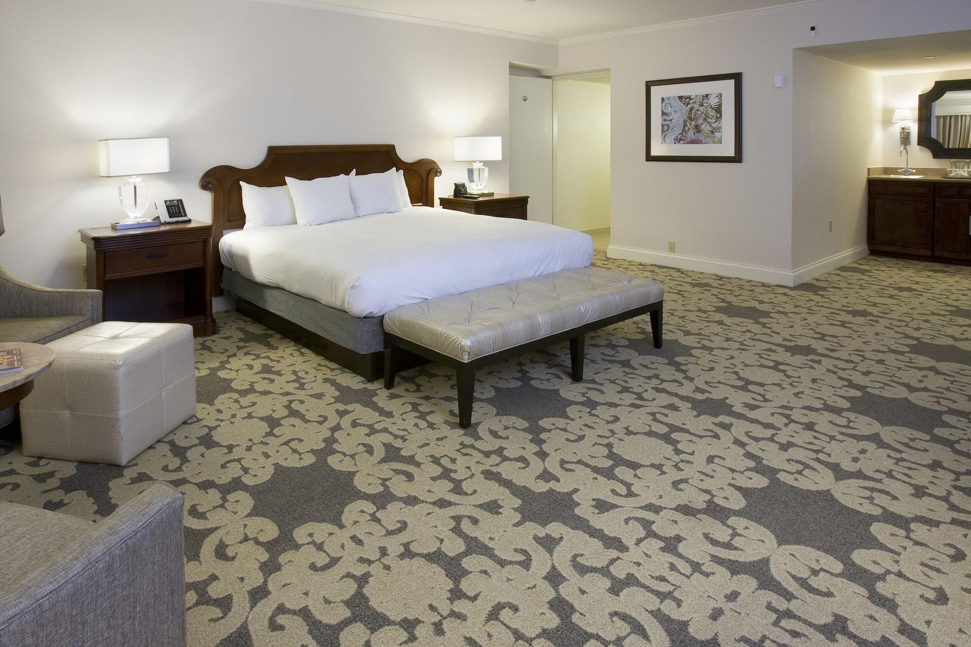 Hilton New Orleans Riverside Exterior photo