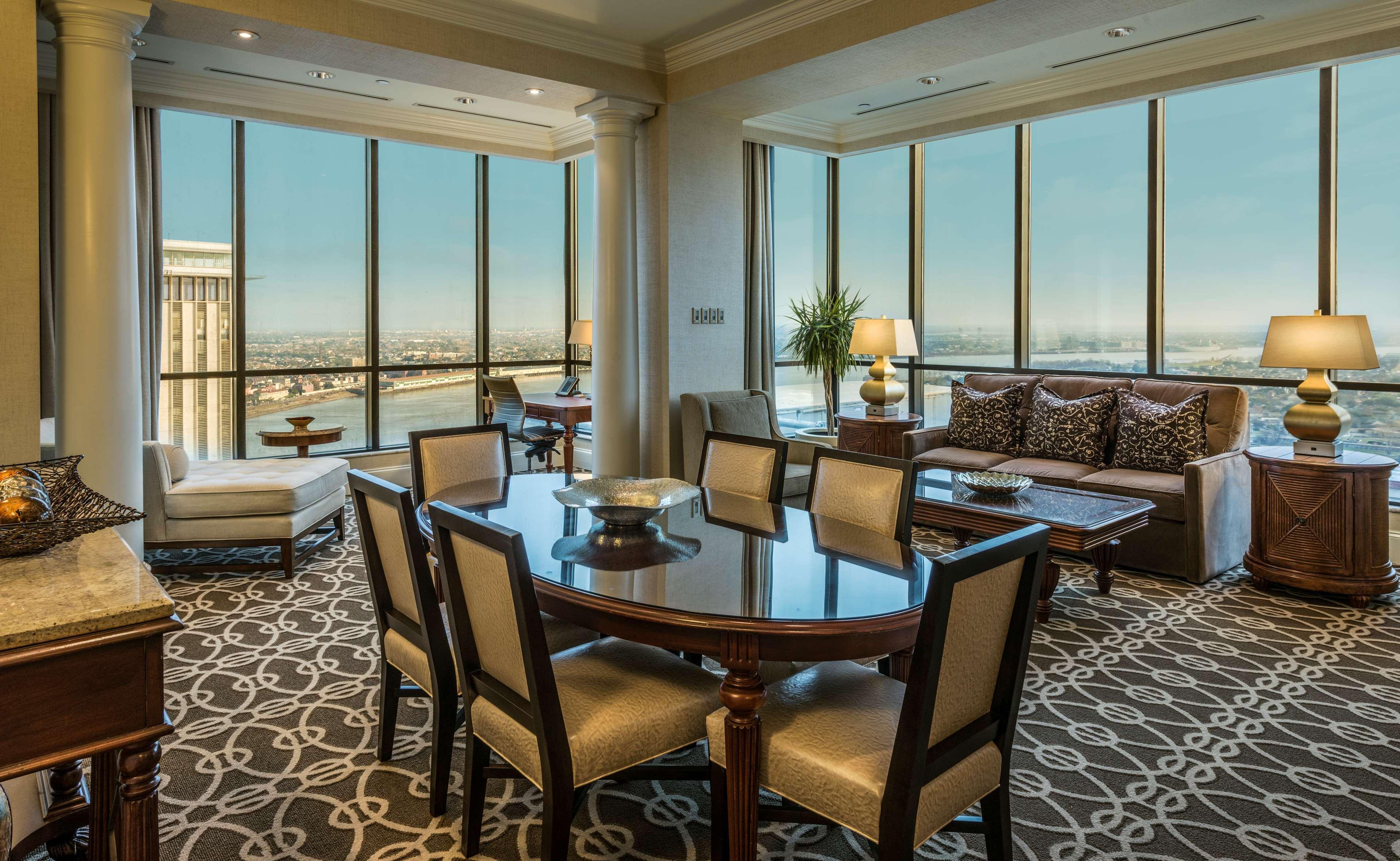 Hilton New Orleans Riverside Exterior photo