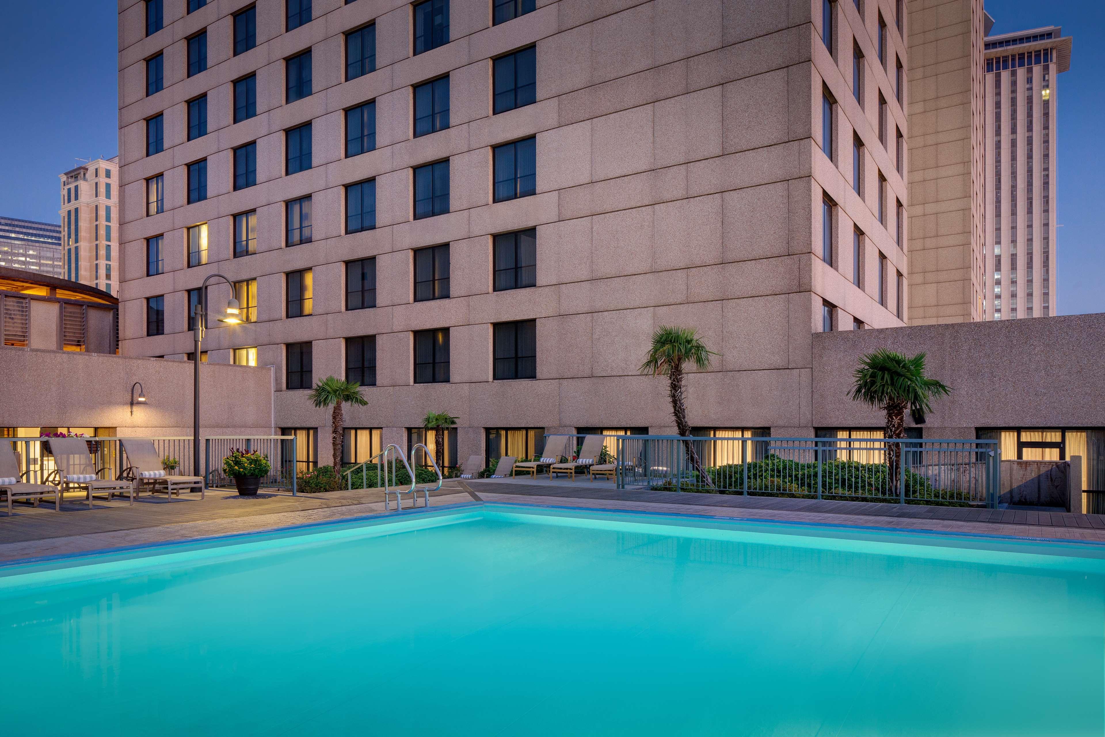 Hilton New Orleans Riverside Exterior photo