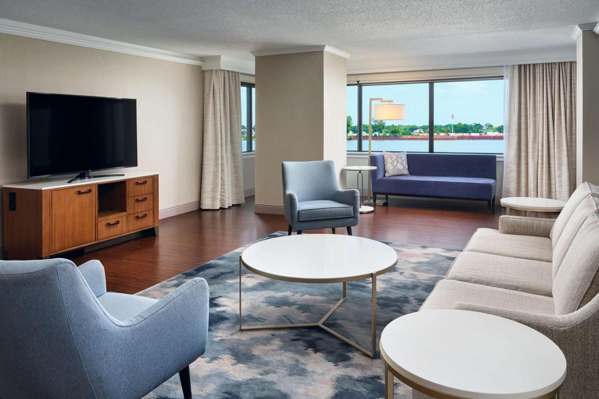Hilton New Orleans Riverside Exterior photo
